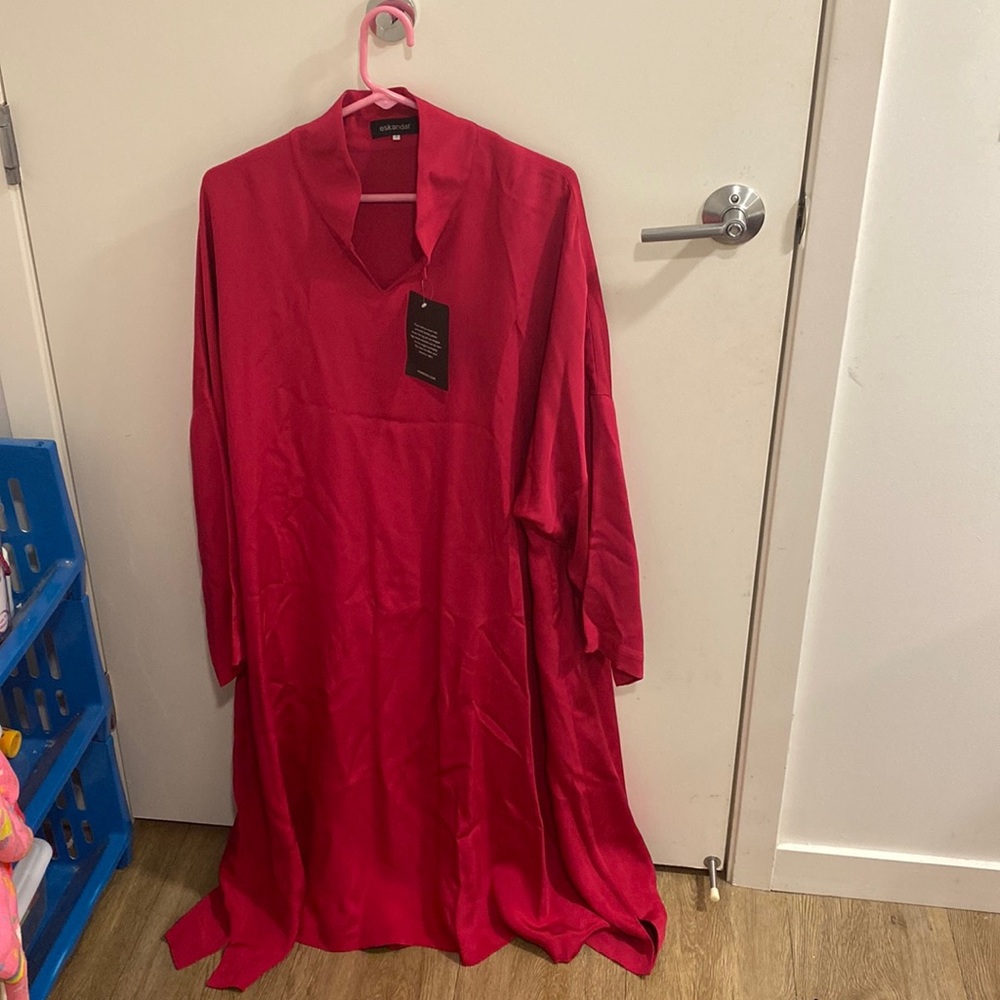 Eskandar 100% Silk Dress Oversized Size 1. Button missing spare button included.